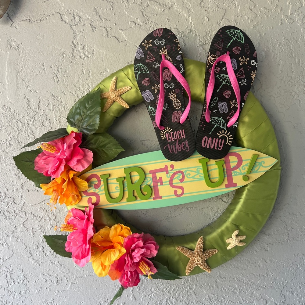 Surf's Up Flip Flop Wreath